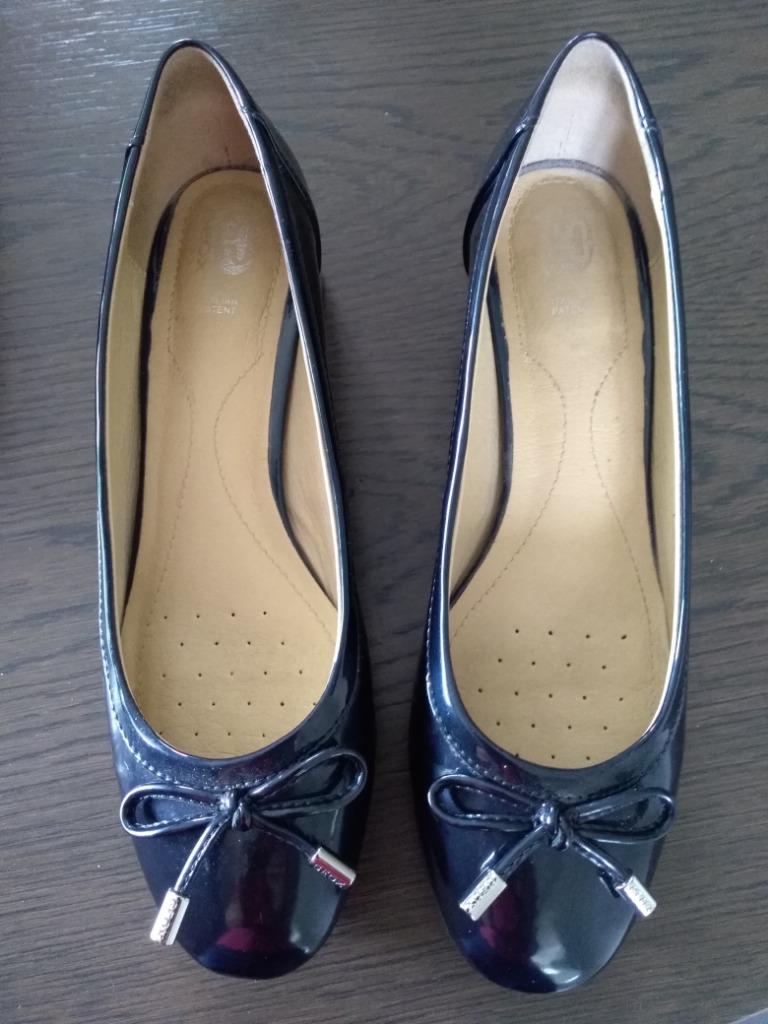 Blauwe ballerina's met kleine hak maat 37 merk Geox, Kleding | Dames, Schoenen, Geox, Blauw, Zo goed als nieuw, Ballerina's