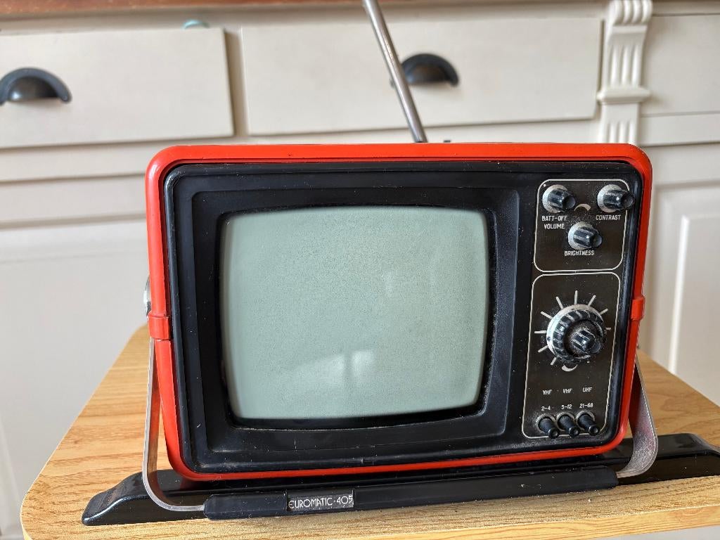 Téléviseur Portable Vintage Euromatic 405 en parfait état, Audio, Tv en Foto, Vintage Televisies, Ophalen of Verzenden, Gebruikt