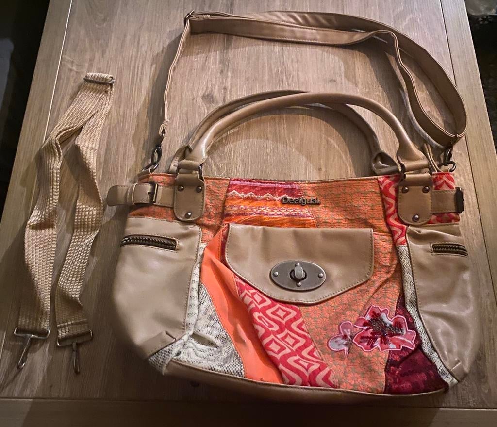 🔥 Desigual grote handtas - helaas wat schade - zie foto’s, Enlèvement ou Envoi, Comme neuf, Orange
