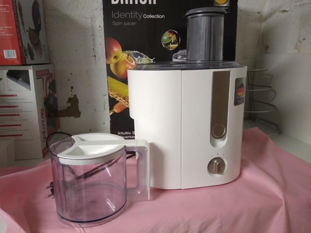 Juicer sapcentrifuge Braun J 500 als nieuw, Ophalen, Zo goed als nieuw, Sapcentrifuge