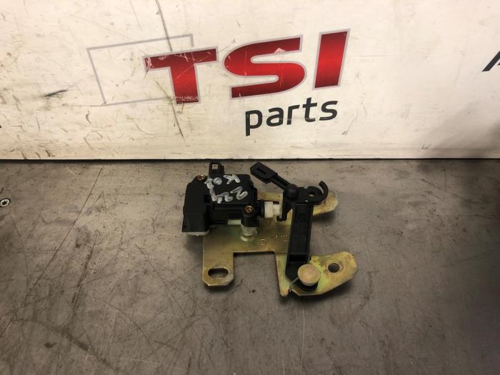 Mécanique de verrouillage hayon d'un Volkswagen Touareg, Volkswagen, -, 3 mois de garantie, Utilisé