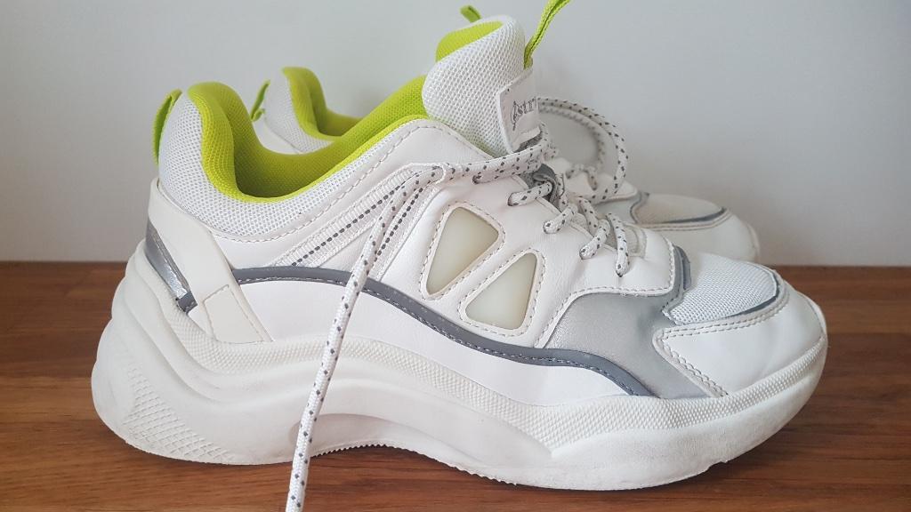 Sneaker 'Stradivarius' (maat: 38), Kleding | Dames, Schoenen, Wit, Ophalen of Verzenden, Zo goed als nieuw, Sneakers