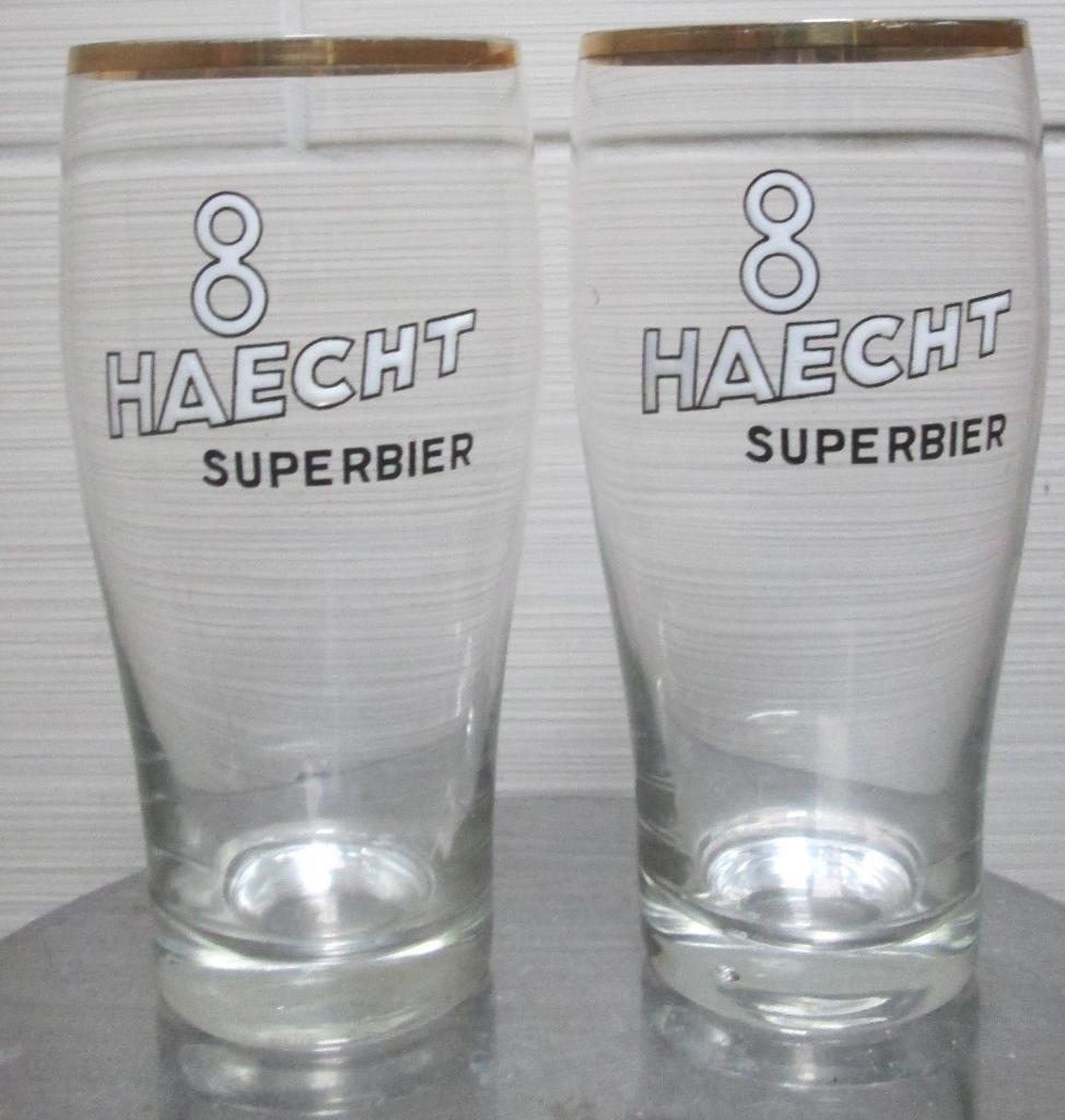 2 geëmailleerde glazen '8 Haecht Superbier', Enlèvement ou Envoi, Utilisé, Verre ou Verres, Autres marques