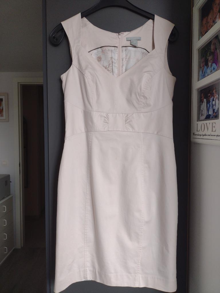 Elegant, lichtroze kleedje maat 38, H&M, Zo goed als nieuw, Knielengte, Roze