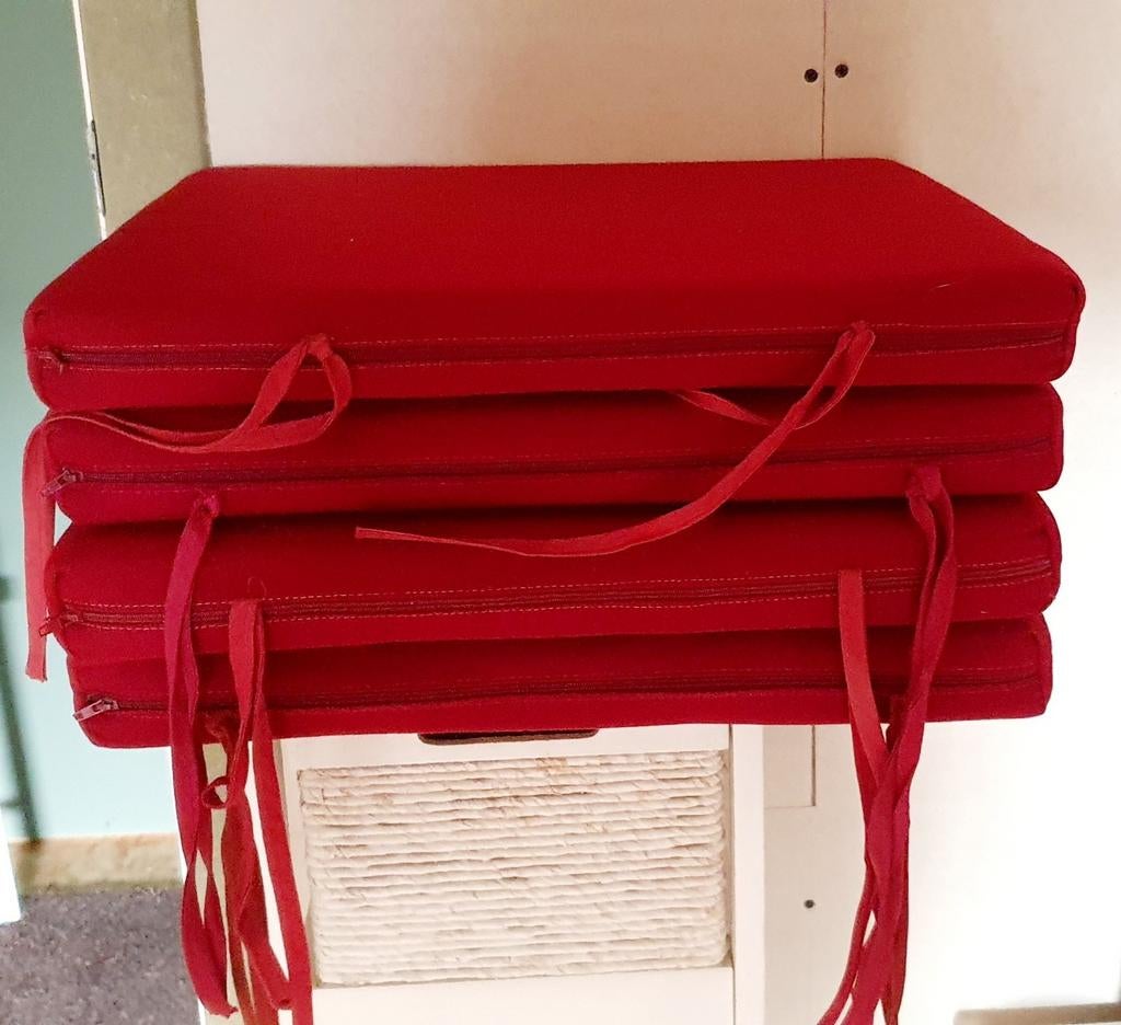 4 kwaliteit kussens voor tuinstoelen in goede staat. B40xL45, Ophalen, Gebruikt