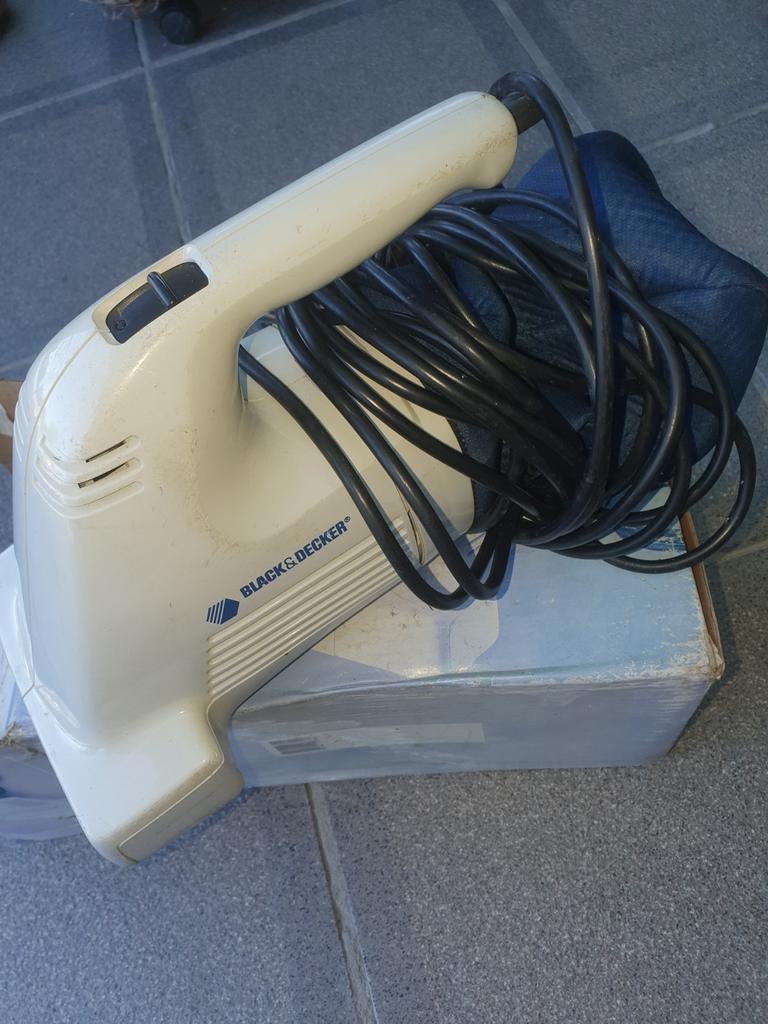 Aspirateur à main Black&Decker, Enlèvement ou Envoi, Utilisé, Sac à poussière