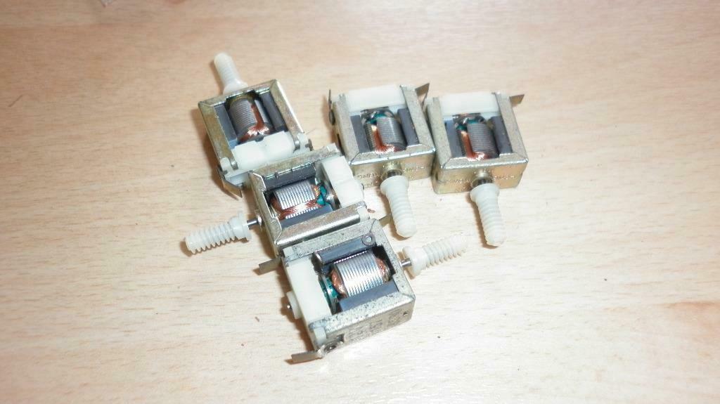 Moteur de train miniature avec engrenage à vis sans fin en p, Autres marques, Analogique, Enlèvement ou Envoi, Comme neuf