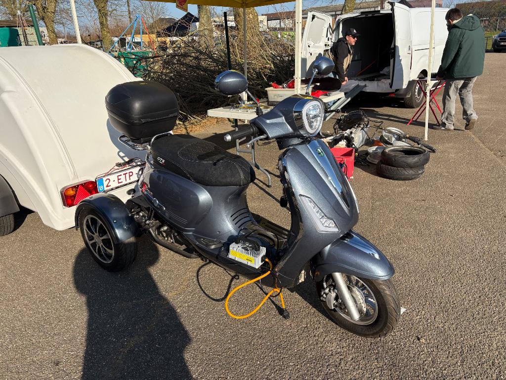 Elektrische driewieler brommer, Zo goed als nieuw, Ophalen, Overige merken