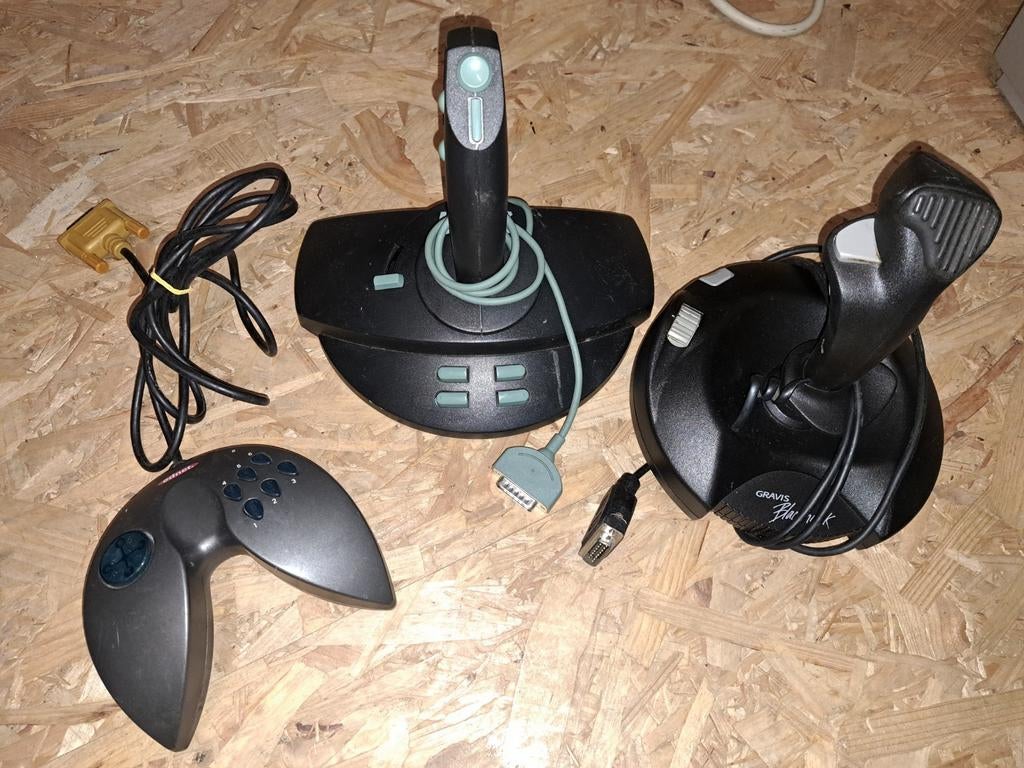 Joysticks en muizen voor vintage PC, Enlèvement ou Envoi, Comme neuf