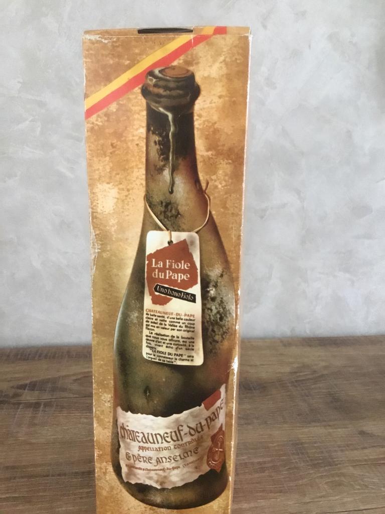 Fles wijn chateauneuf du Pape., Verzamelen, Wijnen, Ophalen, Zo goed als nieuw