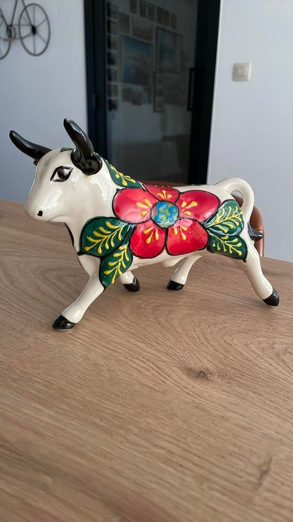 Decoratief stuk - spaans stier in porselein, Enlèvement, Comme neuf