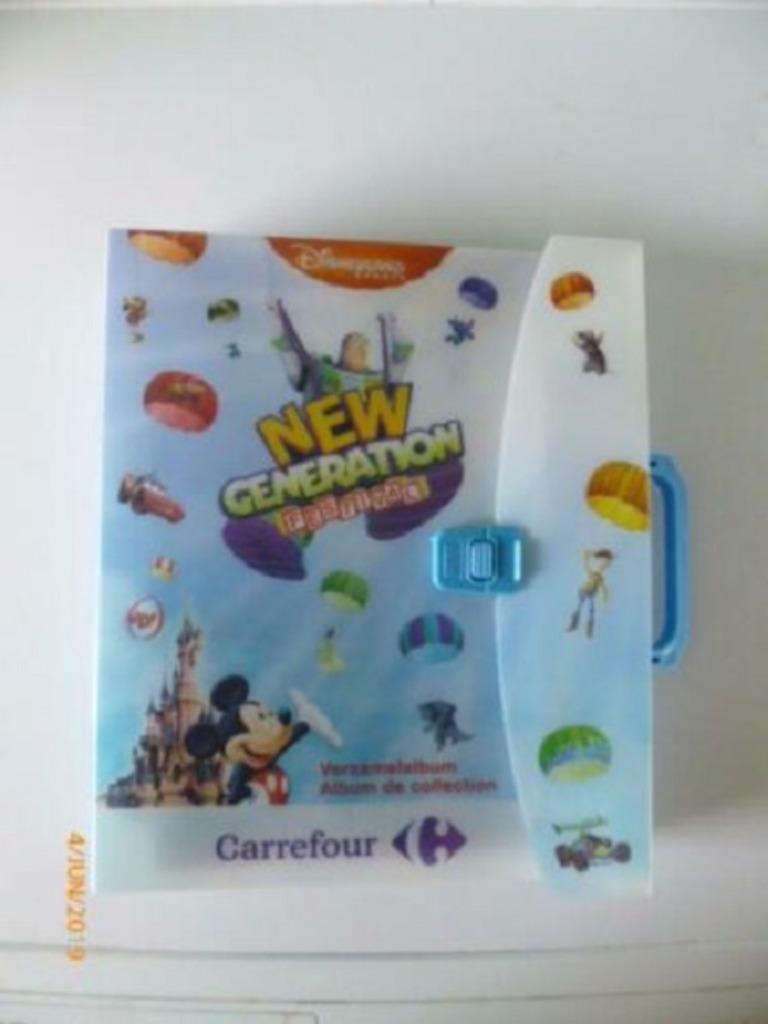 Farde Disney Pin's nouvelle génération, Collections, Enlèvement ou Envoi, Autres personnages, Neuf, Statue ou Figurine