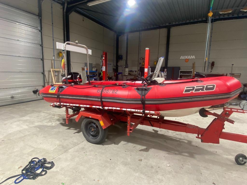 Bateau Zodiac Semi-Rigide, Watersport en Boten, Ophalen, Gebruikt, Zodiac, Benzine
