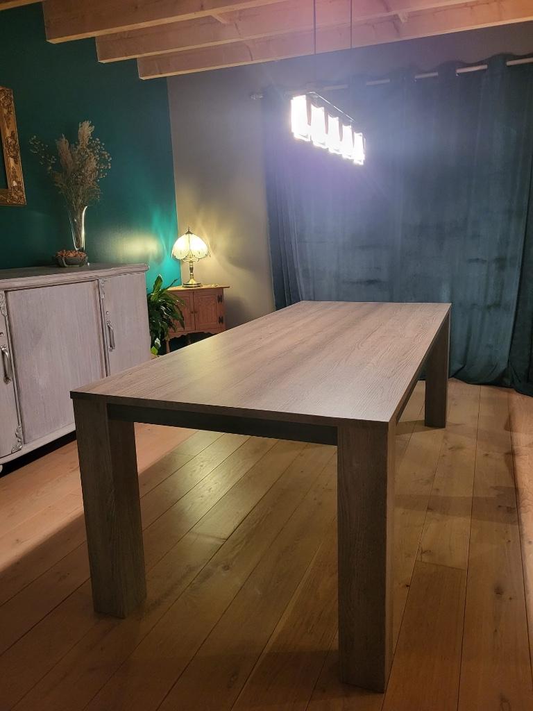 Table salle à manger, Neuf, Cinq personnes ou plus, Synthétique, Enlèvement
