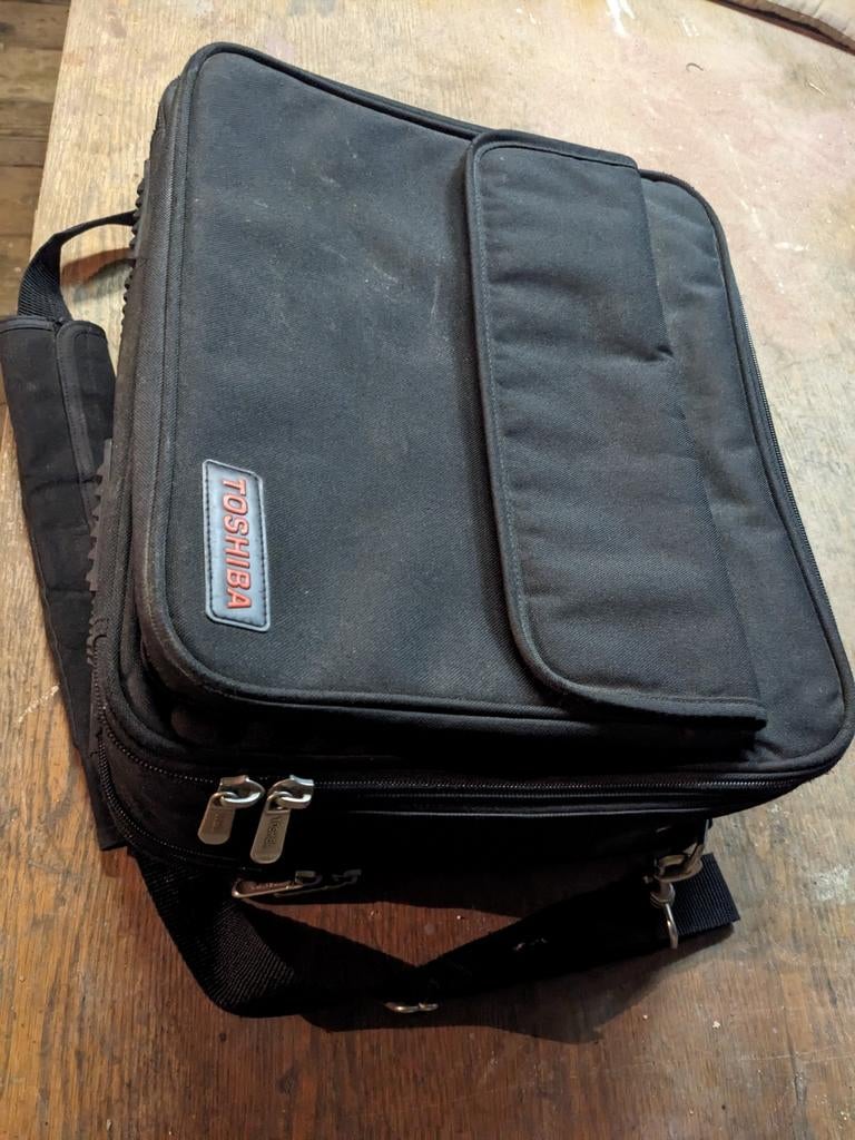 Computer tas, Enlèvement, Comme neuf