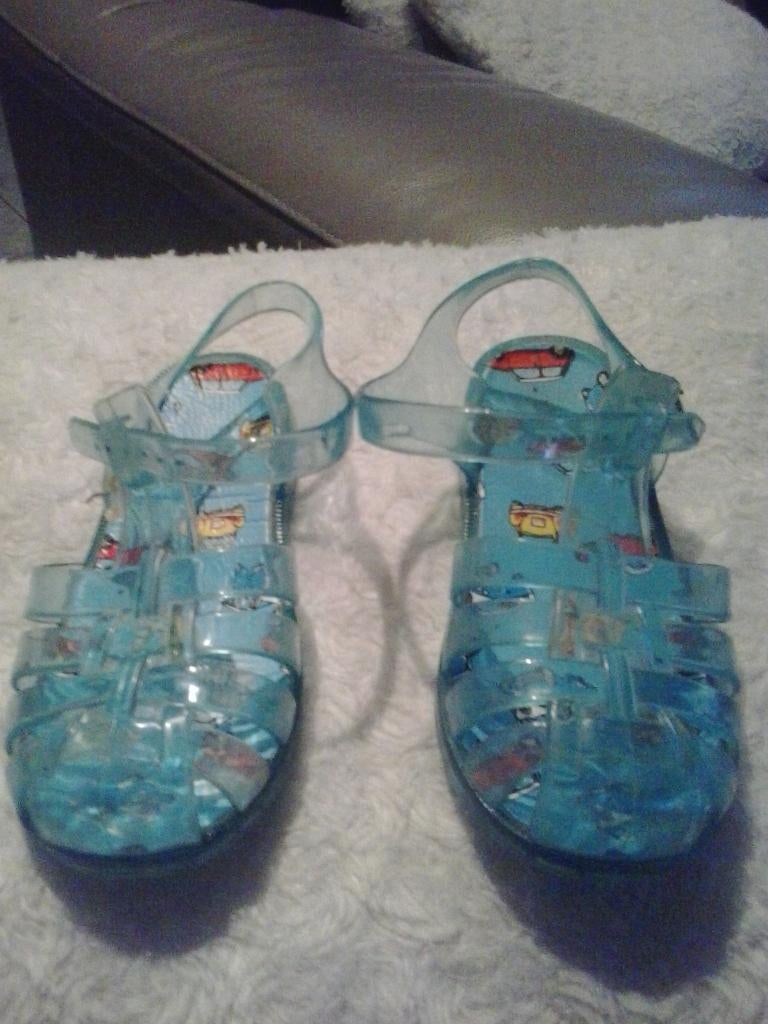 watersandalen maat 24-25, Enlèvement ou Envoi