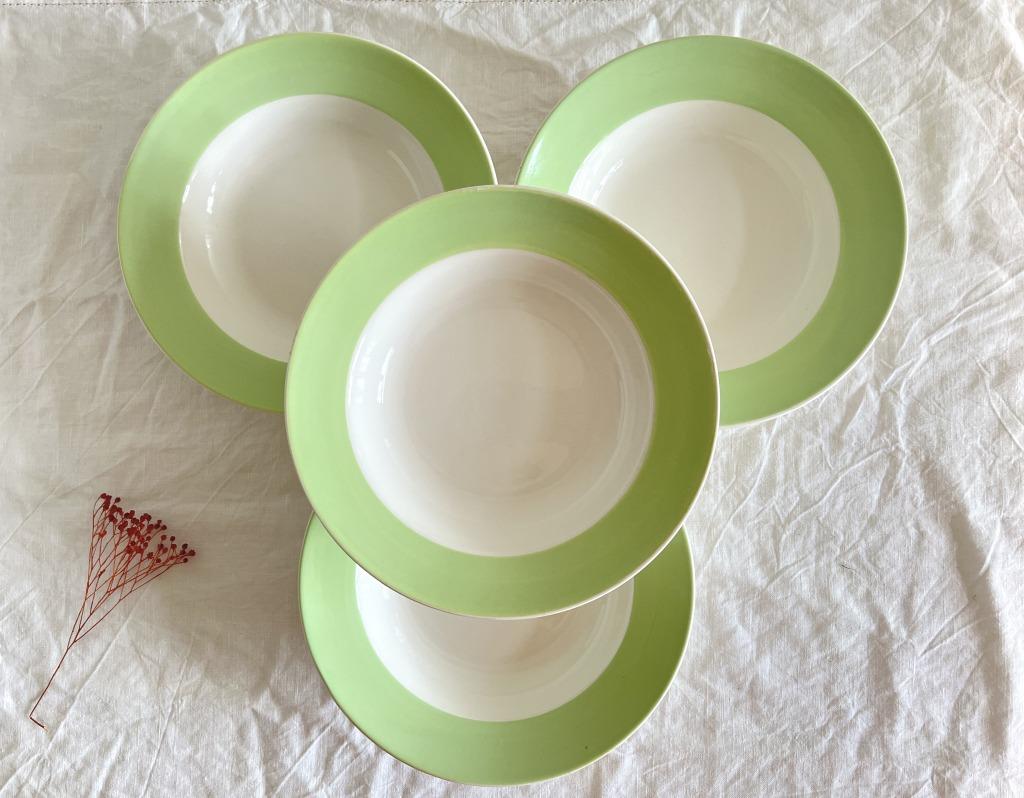 Lot de 4 assiettes creuses à bord vert pastel Zik Konakovo, Enlèvement ou Envoi