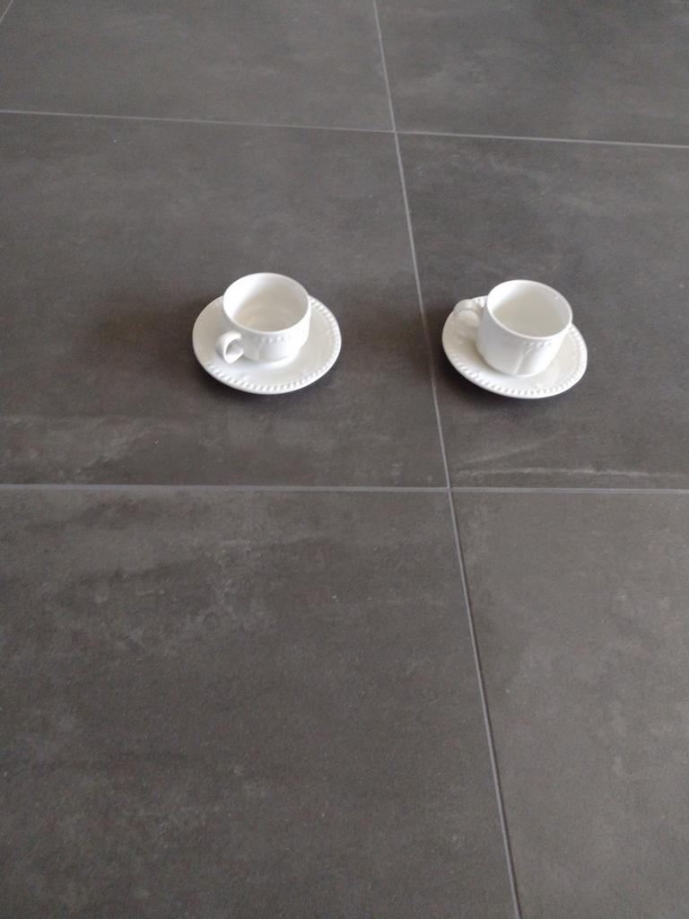 Churchill hotel servies gewone en cappuccino tassen, Ophalen of Verzenden, Zo goed als nieuw