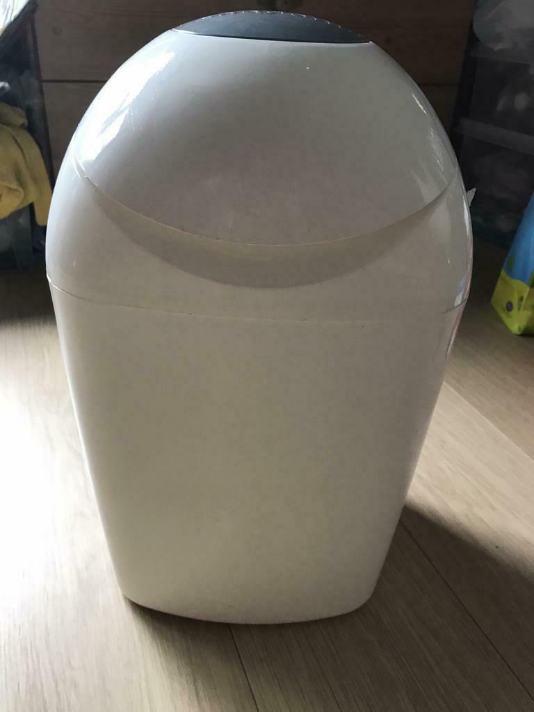 Seau à couches / plateau à couches Tommee Tippee Sangenic, Enlèvement ou Envoi, Comme neuf, Sangenic, Standard