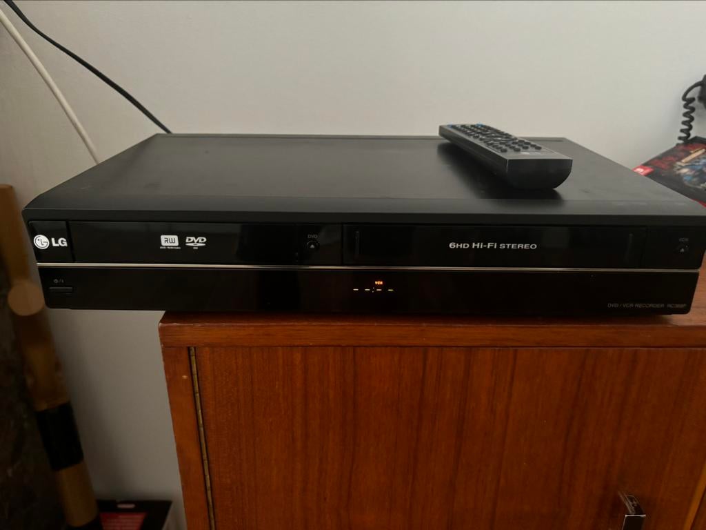 LG combo VCR DVD recorder RC388P, Ophalen of Verzenden, Zo goed als nieuw
