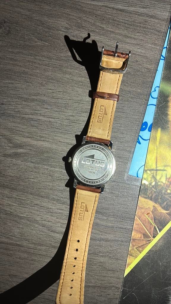 Mooie lotus horloge, Handtassen en Accessoires, Horloges | Heren, Overige materialen, Polshorloge, Ophalen, Overige merken