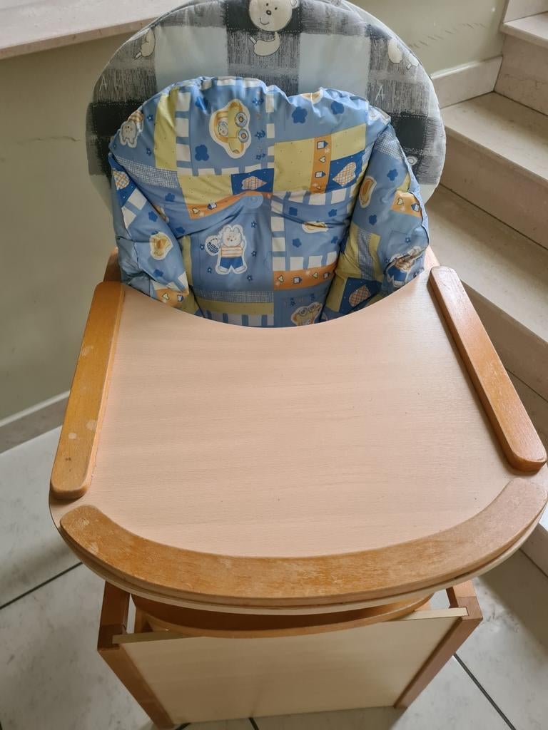 chaise haute en bois, Enlèvement, Utilisé