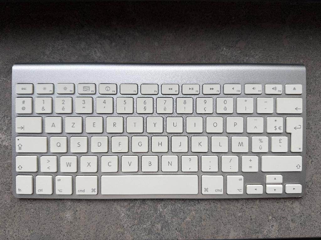 Apple Draadloos Bluetooth Toetsenbord - AZERTY, Enlèvement ou Envoi, Azerty, Utilisé, Apple