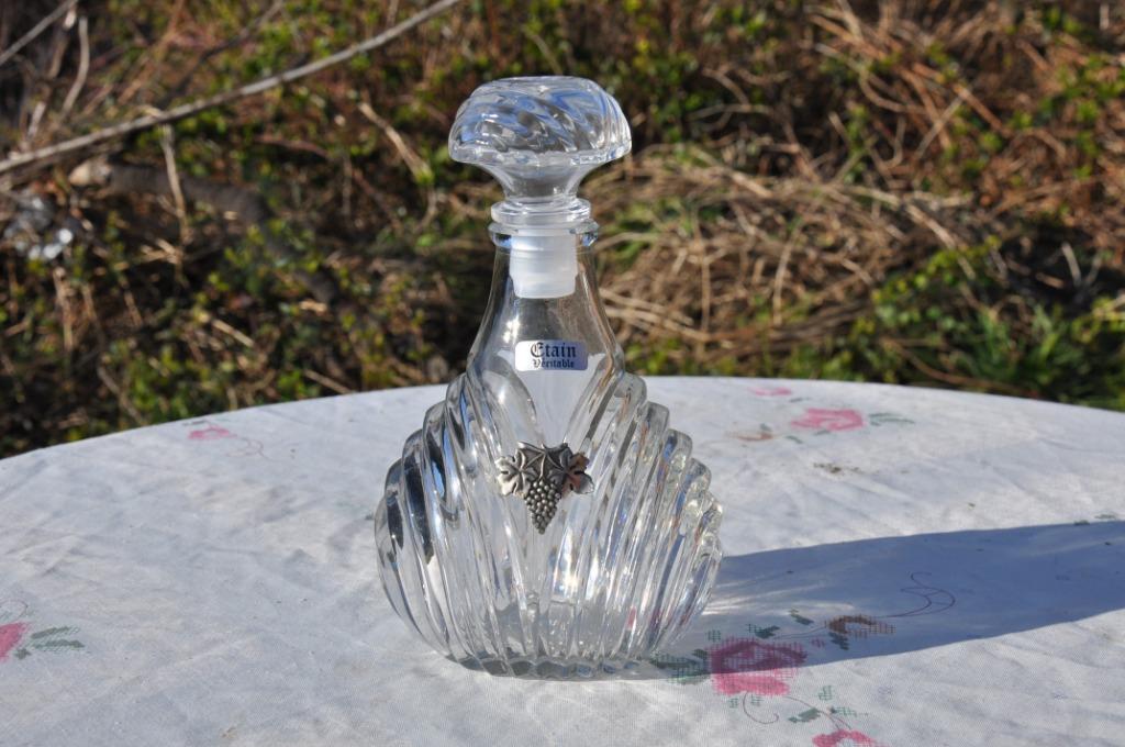 carafe en cristal avec raisin en étain, Enlèvement ou Envoi