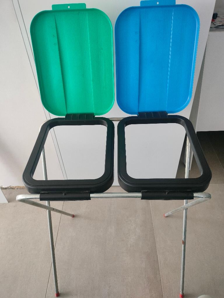 Support pour sac poubelle, Enlèvement, Utilisé, Autres matériaux