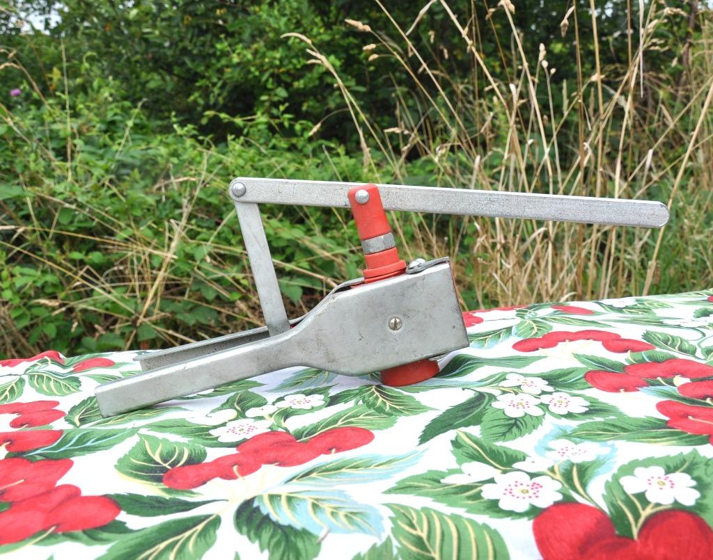 bouchonneuse en alu, Enlèvement ou Envoi, Utilisé