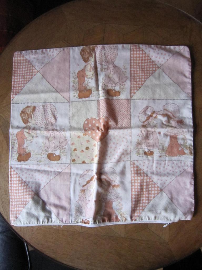drap une personne Holly Hobbie, sa taie d'oreiller et ..., Maison & Meubles, Enlèvement ou Envoi, Utilisé, Une personne, Autres types