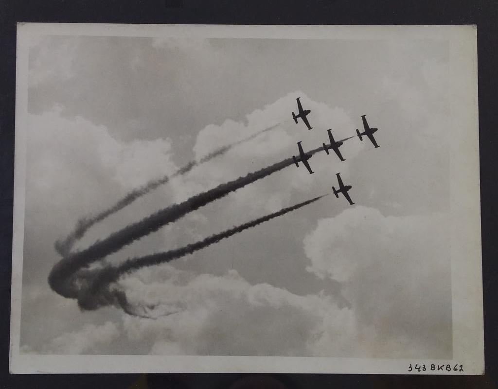 Photo du spectacle aérien Red Pelicans 1962 : numérotée, Enlèvement ou Envoi, Photo, Comme neuf, Autres sujets/thèmes