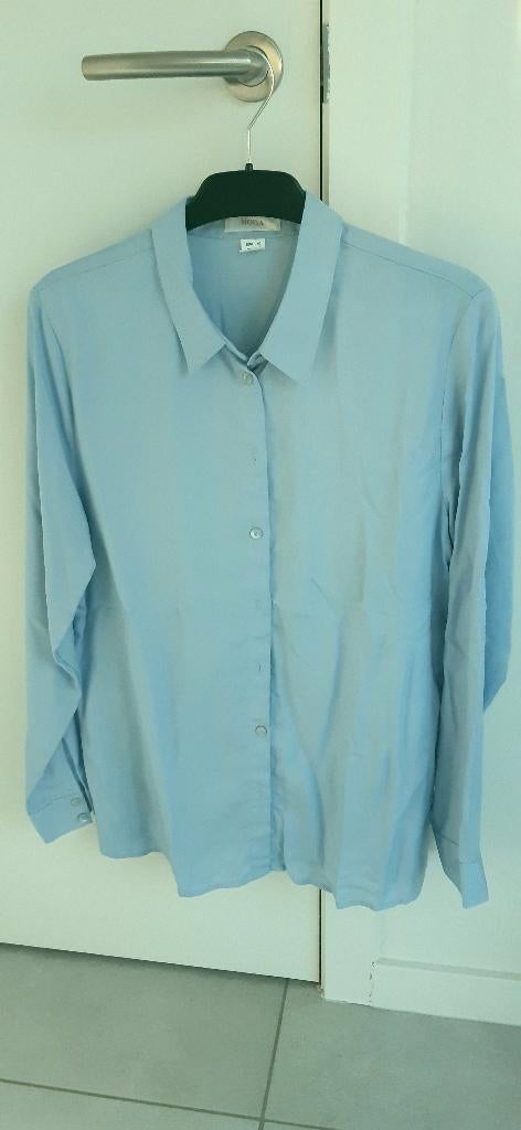 hemd lange mouw , Mona B/F-42  lichtblauw, Kleding | Dames, Blouses en Tunieken, Zo goed als nieuw, Maat 42/44 (L), Blauw, Ophalen of Verzenden