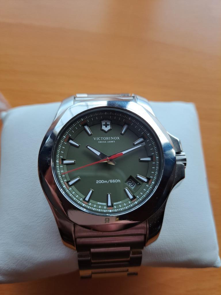 montre homme VICTORINOX I.N.O.X. 241725.1, Handtassen en Accessoires, Horloges | Heren, Zo goed als nieuw, Polshorloge, Overige merken