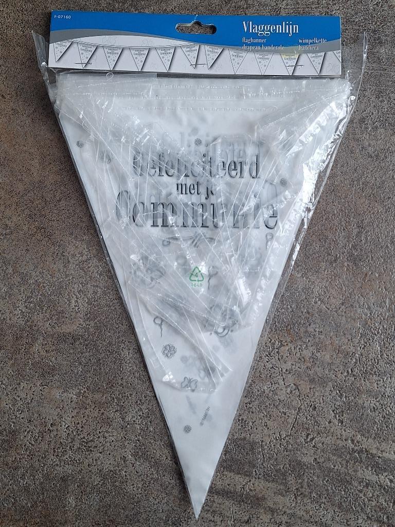 Witte vlaggenlijn 'Gefeliciteerd met je communie', Ophalen of Verzenden, Gebruikt, Versiering