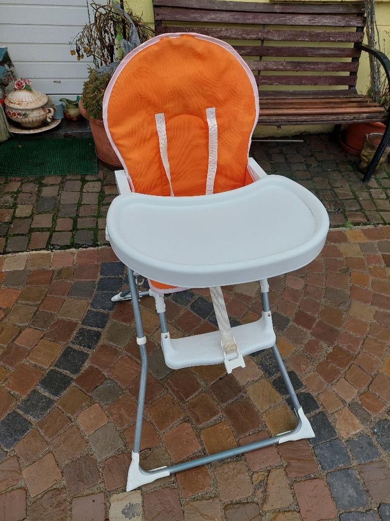 Petit chaise pour enfants bon état à ransart prix 15 euro, Enlèvement, Comme neuf