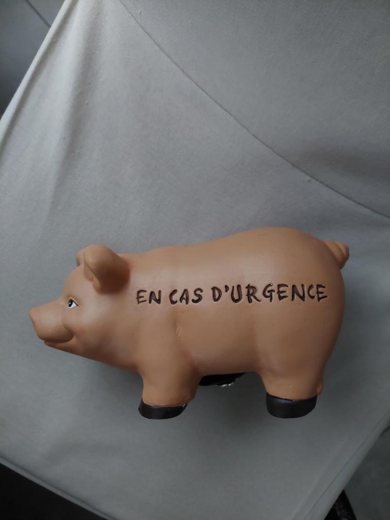 Tirelire cochon avec clé, Enlèvement, Neuf, Pierre, Poterie ou Céramique, Autres thèmes