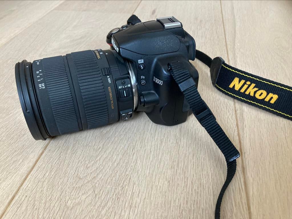 Nikon D3000 met lens van Sigma 18-200, Audio, Tv en Foto, Ophalen