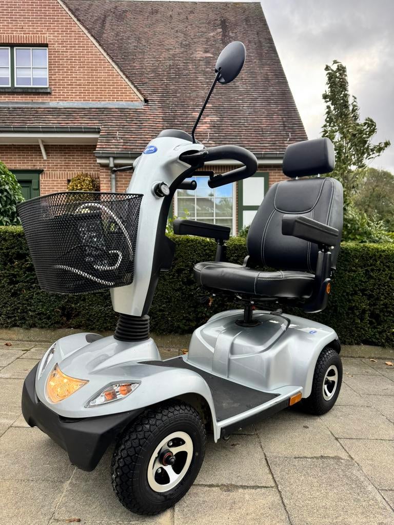 Invacare orion Scootmobiel Inc nieuw accu zo goed als nieuw, Ophalen of Verzenden, Inklapbaar, Zo goed als nieuw, Elektrische rolstoel