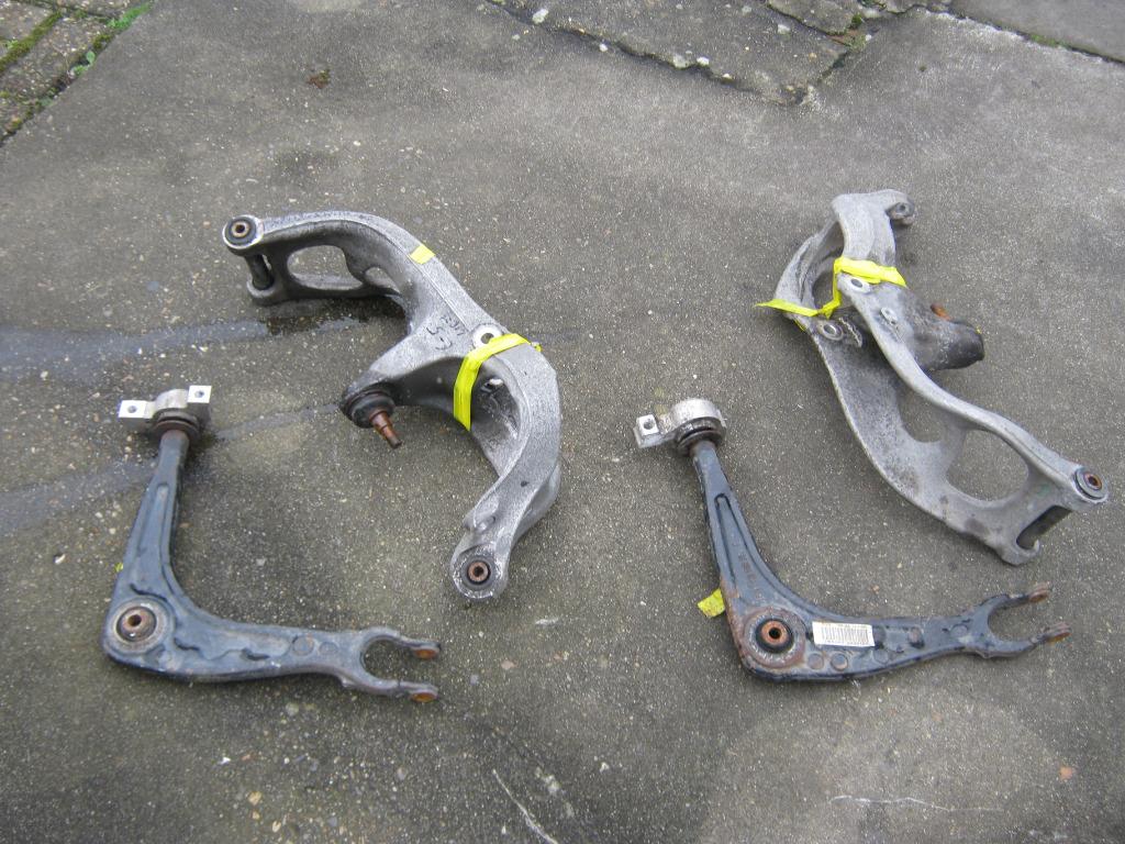VOORSCHOKDEMPER steun plus driehoek Peugeot 407 2006 90euro, Auto-onderdelen, Gebruikt, Citroën, Links, Ophalen of Verzenden