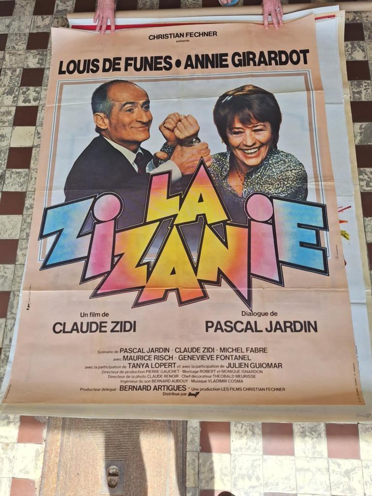 Louis de Funès: set van 4 grote filmposters (160x120), Verzamelen, Posters, Gebruikt, Film en Tv, Deurposter of groter, Rechthoekig Staand