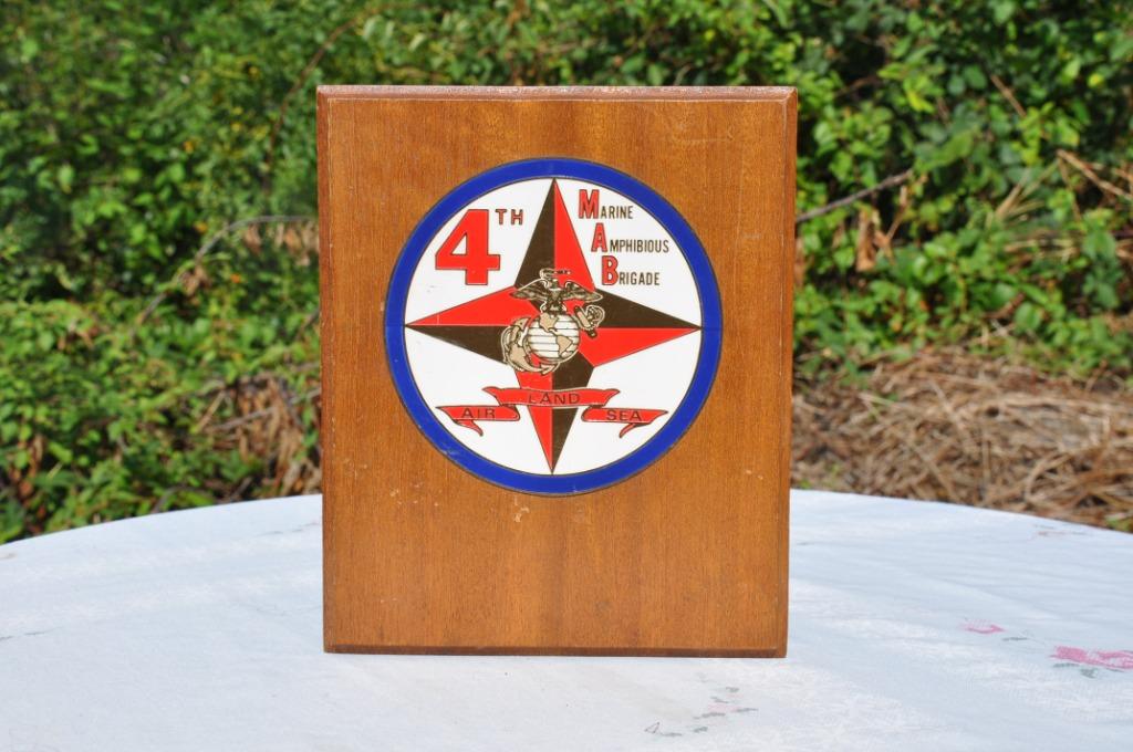 §  badge mural americain 4 eme tr brigade air terre mer, Collections, Enlèvement ou Envoi, Autres, Emblème ou Badge