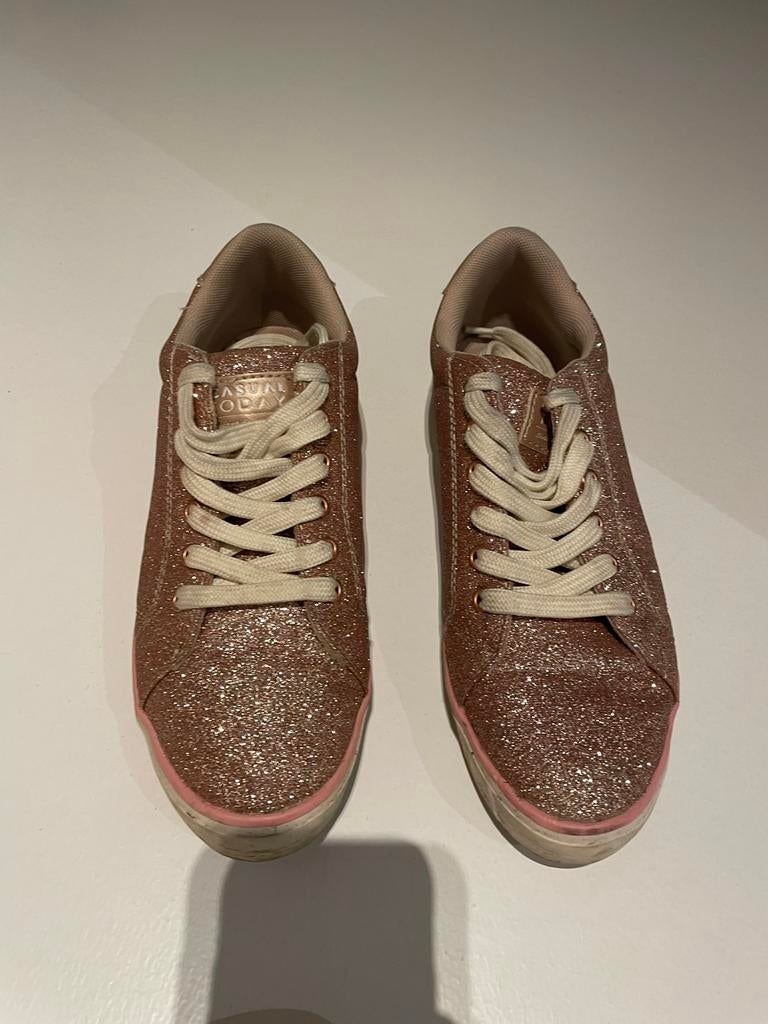 Sneakers dames oudroze glitters maat 39 hele goede staat, Ophalen of Verzenden, Zo goed als nieuw, Sneakers