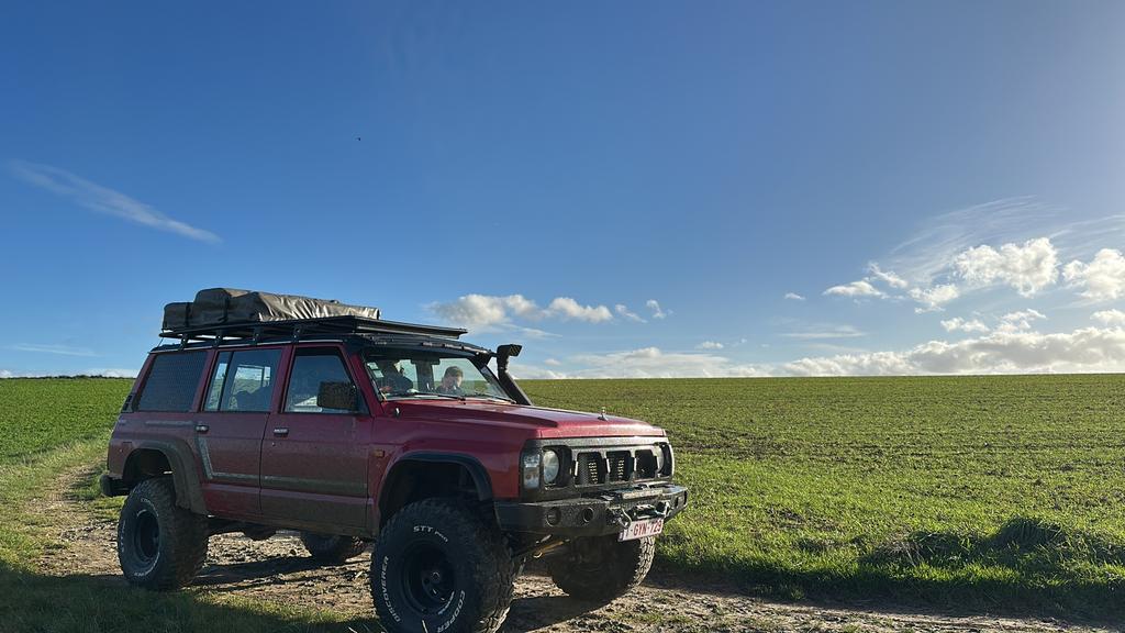Nissan patrol y60 lwb, Autos, Rouge, Achat, Boîte manuelle, Diesel