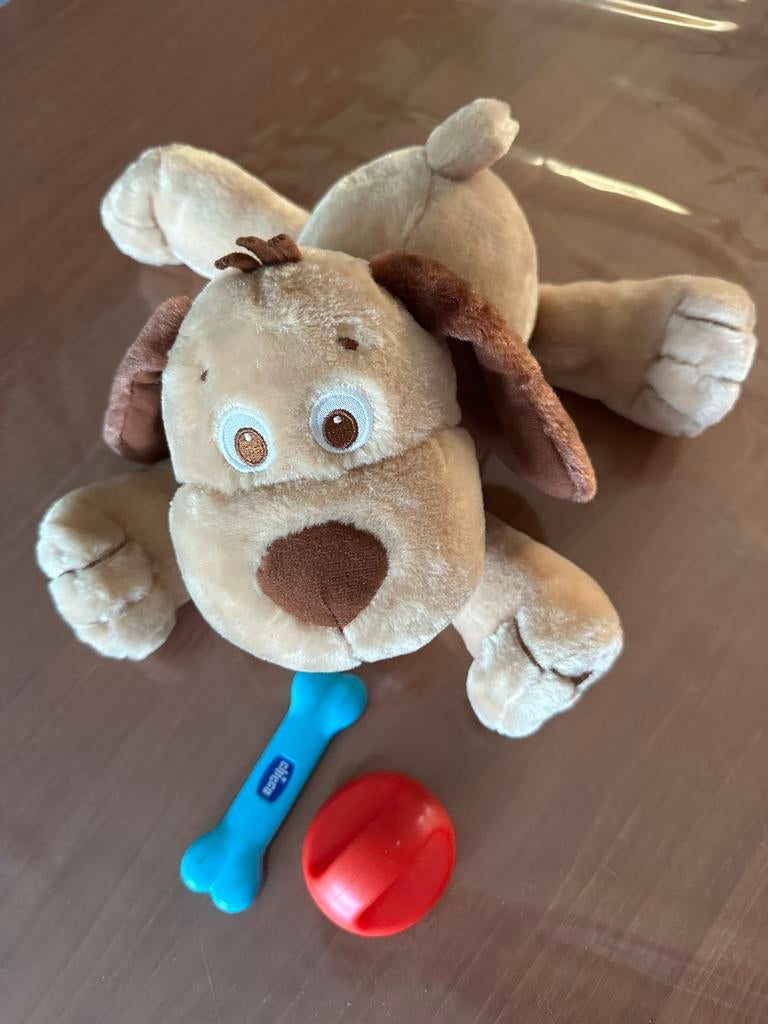 Chicco hond vanaf 12M, Kinderen en Baby's, Ophalen, Zo goed als nieuw, Met geluid