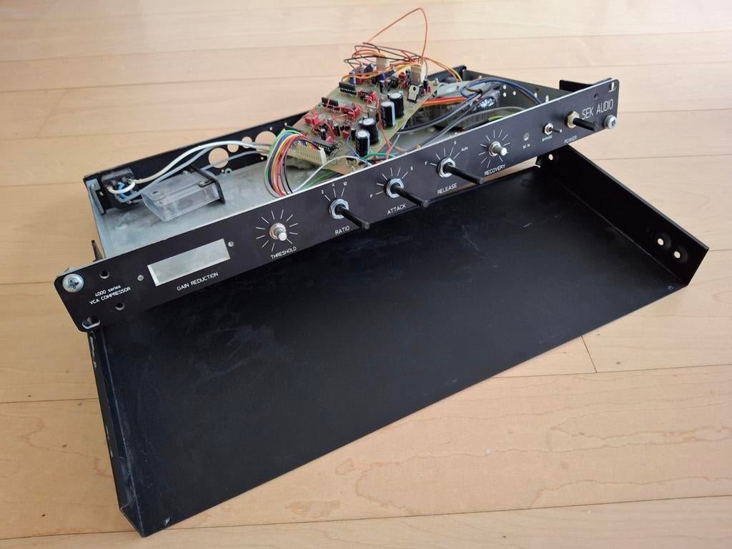 VCA COMPRESSOR 4000 SERIES, Enlèvement, Ne fonctionne pas, Audio