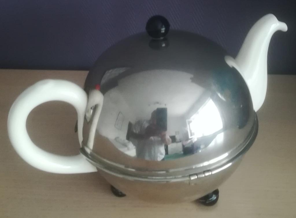 VINTAGE OUDE KERAMIEKEN WITTE THEEPOT IN WARMHOUDER, Antiek en Kunst, Ophalen of Verzenden