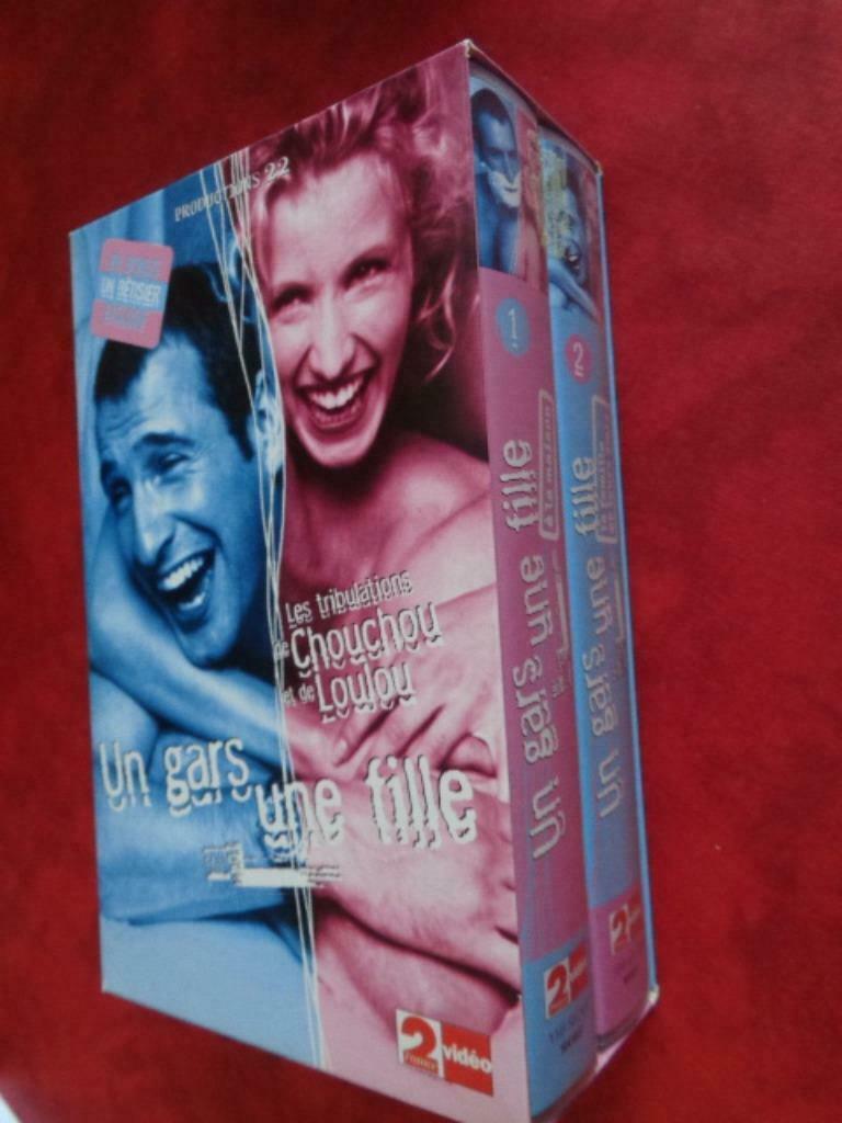 Cassette Vidéo - "Un gars, une fille". Coffret 1 & 2, Ophalen of Verzenden, Overige genres