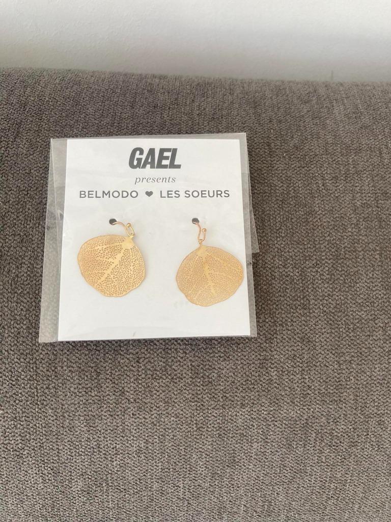 Nieuw oorbellen Les Soeurs, Handtassen en Accessoires, Overige materialen, Hangers, Nieuw, Ophalen of Verzenden