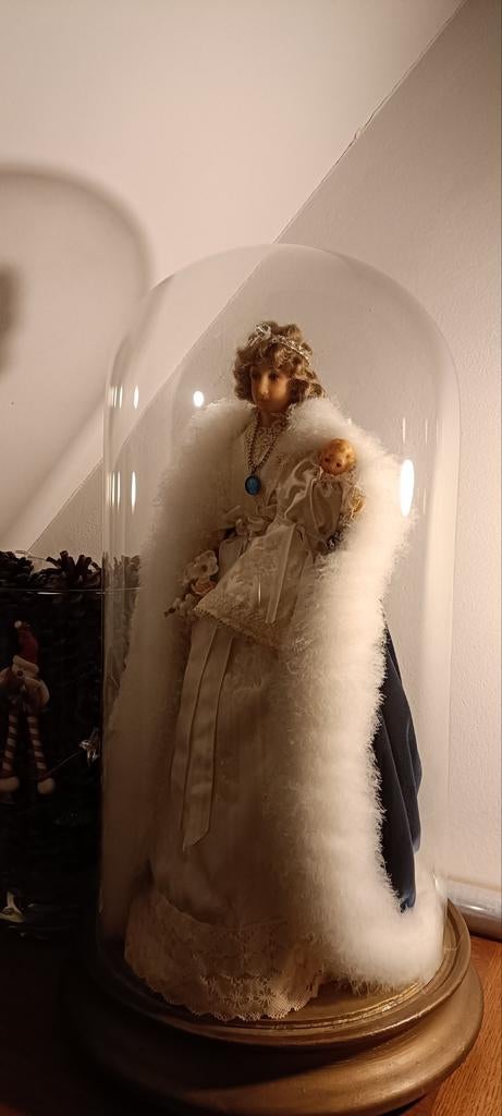Mariabeeld onder stolp, Enlèvement, Comme neuf